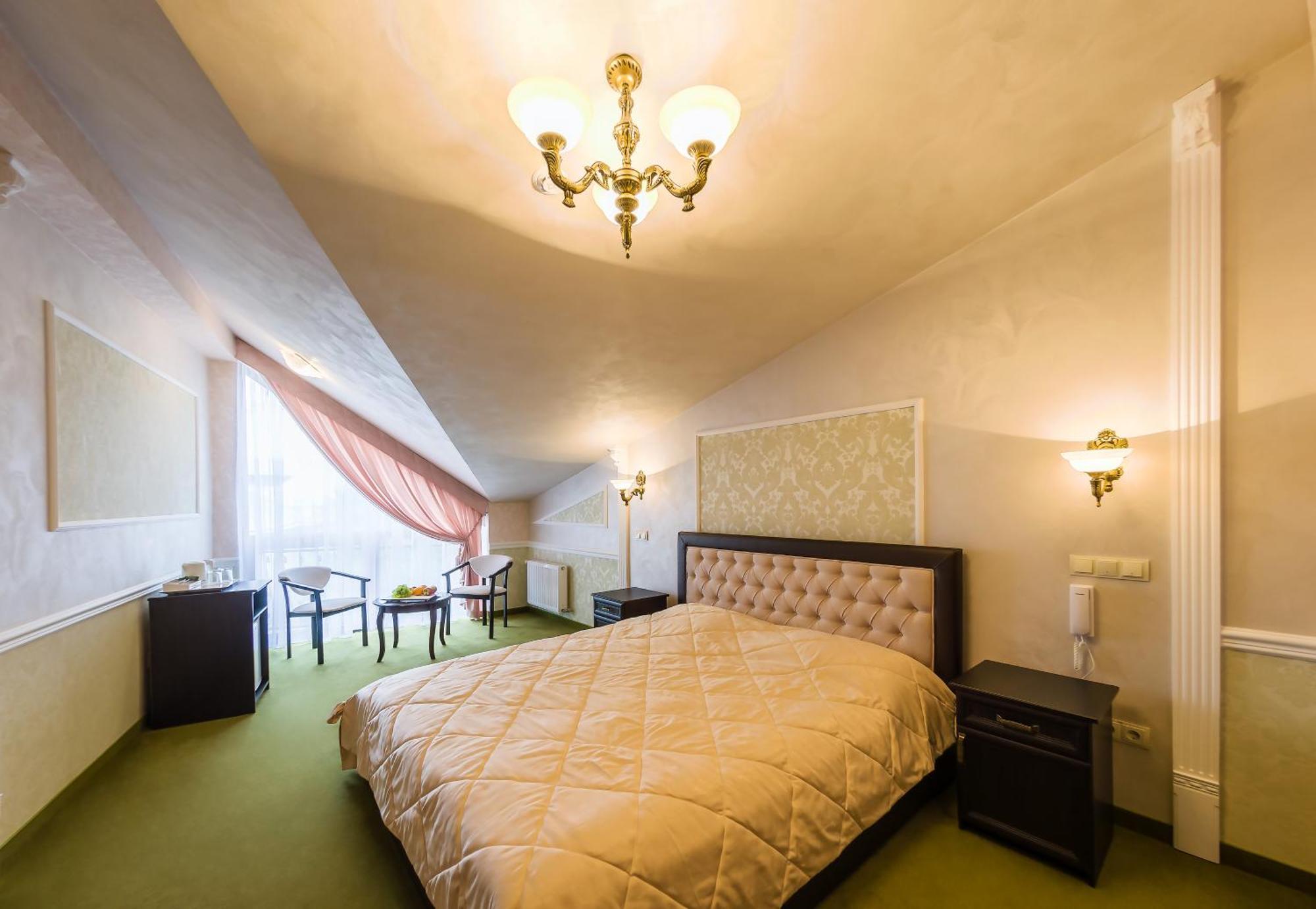 Franz Hotel&Restaurant Ivano-Frankivsk Ngoại thất bức ảnh